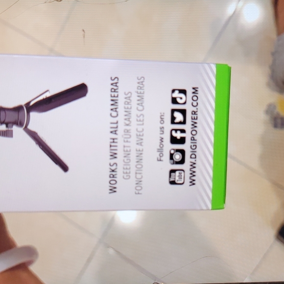 Go viral digipower compact video social media microphone - Picture 2 of 3